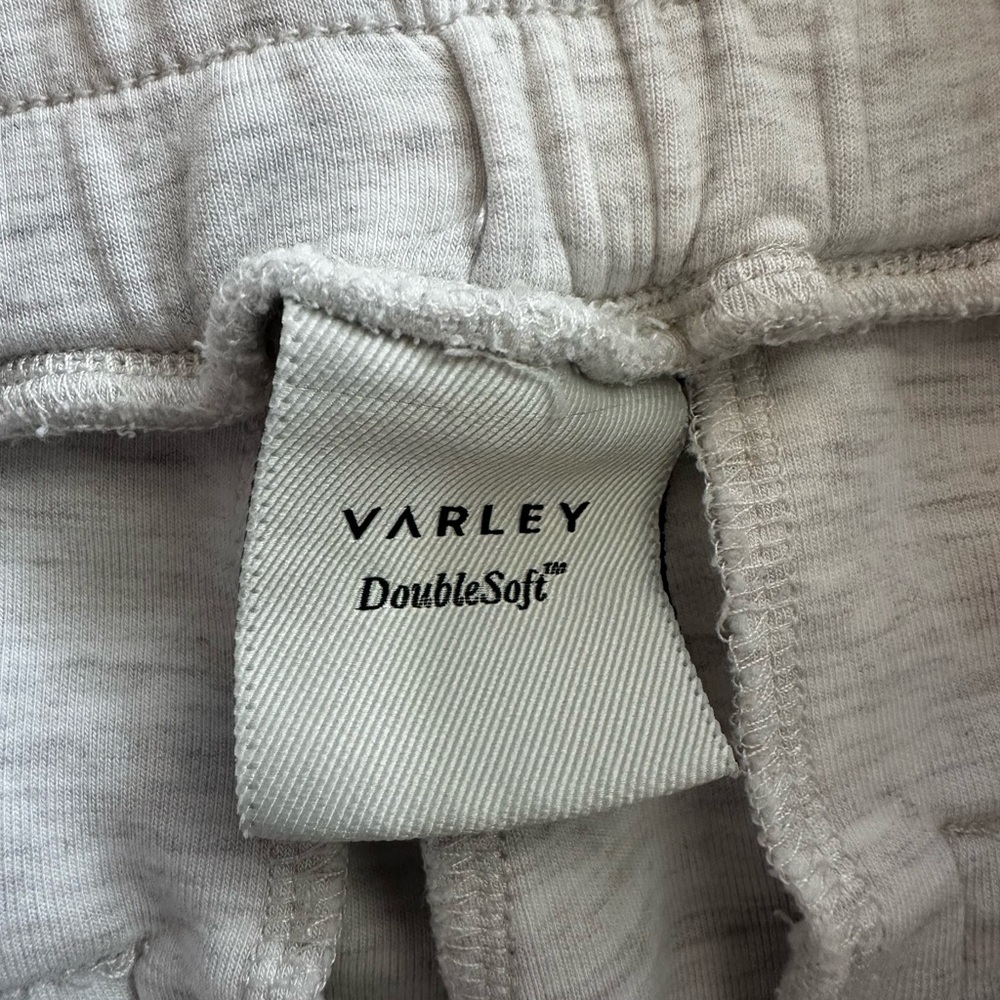 Varley Gray Sleeveless Set - Picture 7 of 12
